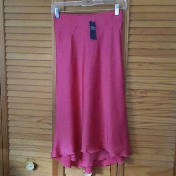 Abercrombie & Fitch NWT Barbie Pink Tulip Hem Elastic Waist Midi Skirt Size XS - Picture 2 of 7